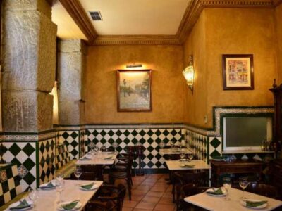 Cerramos los martes por descanso… y otras viandas del lugar