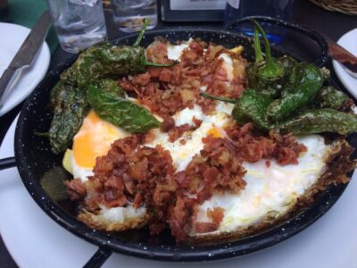 La historia de los huevos estrellados